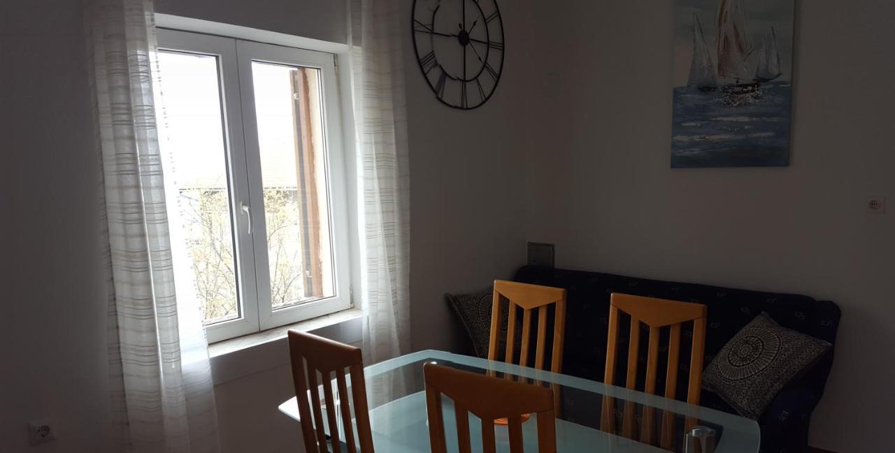 Apartment Sandi Fiume Esterno foto
