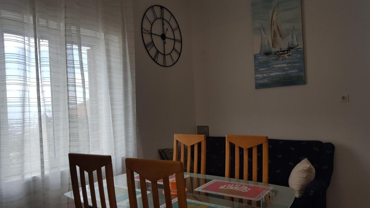 Apartment Sandi Fiume Esterno foto