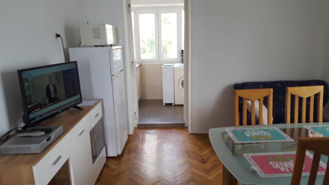 Apartment Sandi Fiume Esterno foto